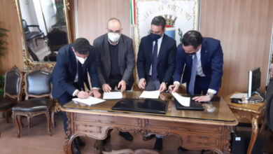 Photo of Avellino / Palazzo di Città: firmato l’atto associativo per l’istituzione del parco urbano del Fenestrelle