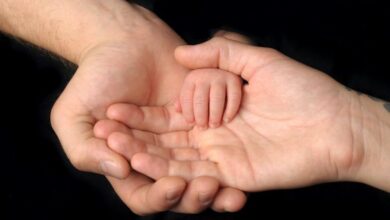 Photo of Ai figli il cognome di entrambi i genitori: cambiata la legge