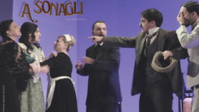 Photo of Baiano: “Il berretto a sonagli” di Luigi Pirandello – versione eduardiana – elettrizza il pubblico del Colosseo