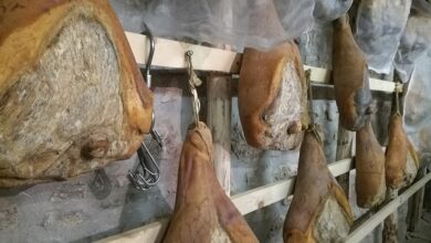 Photo of Pietraroja: Vicoli del prosciutto