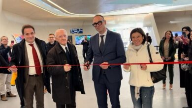 Photo of Salerno: Taglio del nastro per il Salone dei vini bio con il Governatore De Luca
