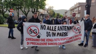 Photo of Fiaccolata ad Avella per dire un No deciso alle Antenne 5G