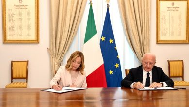 Photo of Fsc: De Luca firma l’accordo con Meloni, alla Campania 3,5 miliardi