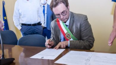 Photo of Nola: Il sindaco Carlo Buonauro ha rassegnato le dimissioni