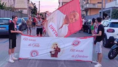 Photo of Brusciano / 150^ Festa dei Gigli in Onore di Sant’Antonio di Padova Corteo Giglio Ortolano 1875, Alzata Borda e Assemblaggio Obelisco