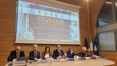 Photo of Cimitile/Basiliche paleocristiane: Presentato con successo il lavoro di Paolino Felice D’Amico sulla storia dei gigli