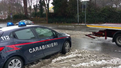 Photo of PERDE IL CONTROLLO DELL’AUTO E FINISCE FUORI STRADA: DENUNCIATO PER RIFIUTO AL TEST ALCOLEMICO