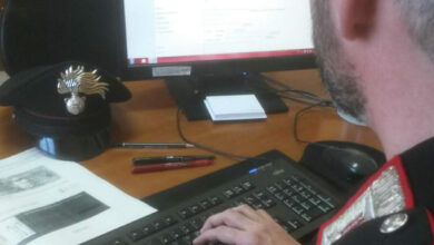 Photo of SI SPACCIA PER IMPRESARIO E ACQUISTA 20 QUINTALI DI NOCI PAGANDO CON UN ASSEGNO RUBATO: 45ENNE DENUNCIATO