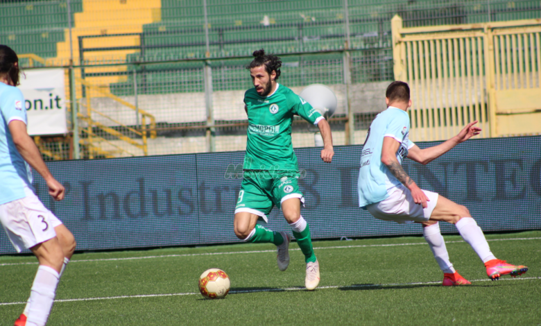 Photo of Avellino\ Di Somma alla ricerca del vice-Maniero. Santaniello è sempre più sondato dal Pescara