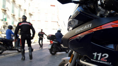 Photo of Napoli: Rompono il vetro ma suona l’allarme e i Carabinieri li scoprono. Arrestati 2 fratelli