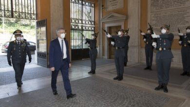 Photo of Il Ministro Franco in visita questa mattina al Comando Generale della Guardia di Finanza