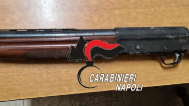 Photo of QUARTO FLEGREO: maltratta la moglie e nasconde in casa un fucile alterato. 48enne arrestato