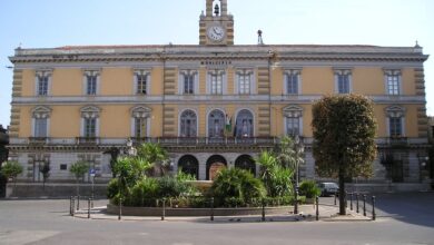 Photo of Afragola: Le rubano la macchina e va a denunciarne il furto