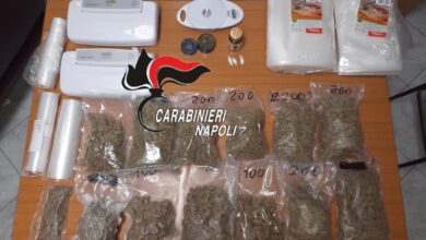 Photo of Napoli e Ischia: 2 misure cautelari in carcere per traffico di sostanze stupefacenti. Sequestro preventivo di beni per 120mila euro ritenuti provento dello spaccio