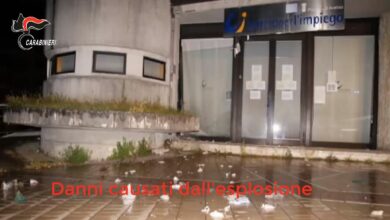 Photo of Avellino\ Piazzarono l’anno scorso una bomba dinanzi al Centro per l’Impiego: arrestate due persone