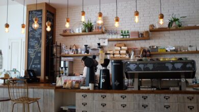 Photo of Castellammare di Stabia: spacca una vetrina solo per un pacco di cialde di caffè. 54enne arrestato