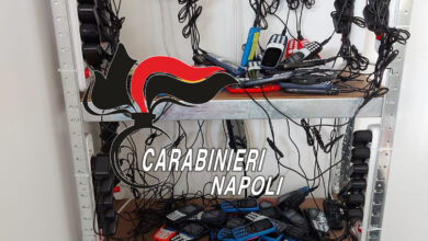 Photo of GRUMO NEVANO: smantellata centrale della truffa, 11 persone denunciate. Sequestrati oltre 1000 telefoni e decine di pc e fotocopie di documenti