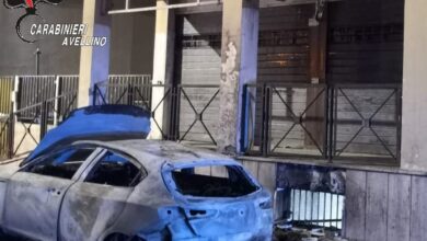 Photo of Solofra\ Fuoco dell’auto del titolare di una conceria dove lavorava: denunciato il presunto autore