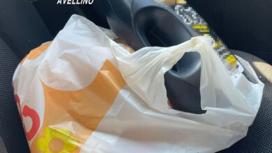 Photo of Avellino\ Beccato 60 grammi di cocaina occultati in una bottiglia di uno shopper: 44enne denunciato