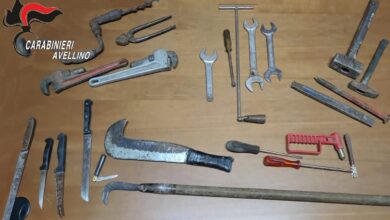 Photo of SUMMONTE – CONTRASTO AI FURTI. SORPRESI IN ATTEGGIAMENTO SOSPETTO: DENUNCIATI PER PORTO ABUSIVO DI ARMI IMPROPRIE E POSSESSO DI ATTREZZI DA SCASSO ED ALLONTANATI