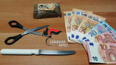 Photo of Ercolano\ Arrestato spacciatore 21enne: rintracciato con un panetto di 100 gr di marijuana