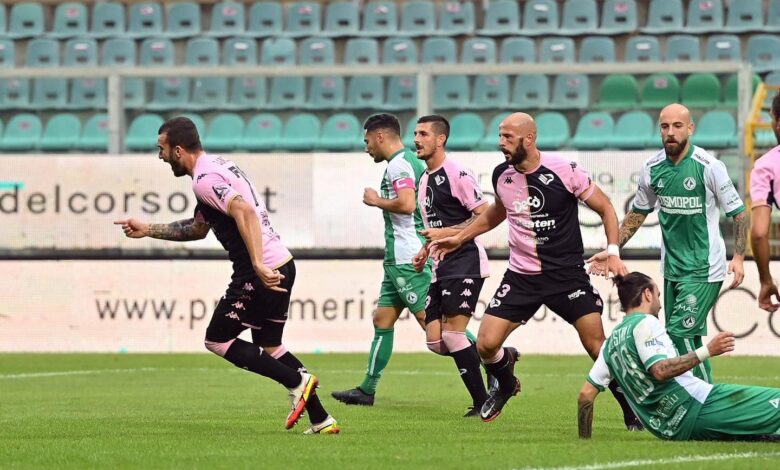 Photo of Palermo- Avellino 1-1, pari giusto: Tito dagli undici metri riprende i rosanero